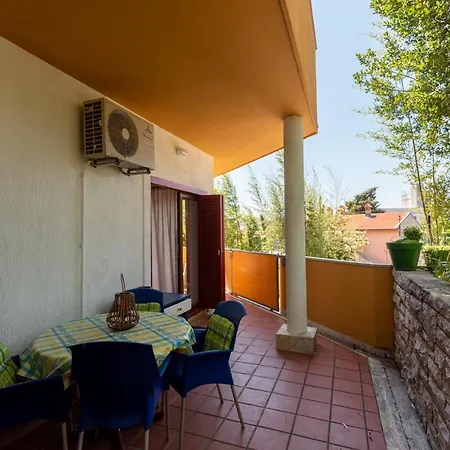 Apartment Anna Pula
